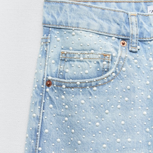 Size 6 | Zara | Light Wash Pearl Jeans - Picture 8 of 11